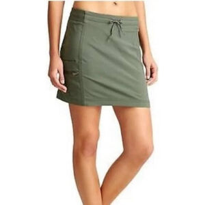Athleta Trekkie Skort Size 2 Green Hiking Travel Rip stop vacation